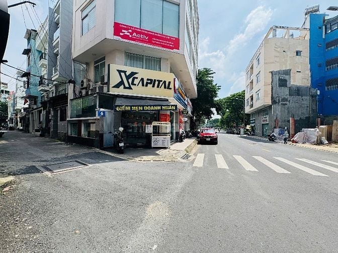 ⭐️Nhà 3 Lầu DT:4,6x15,2m ngay sân bay hẻm xe hơi 5m Bạch Đằng, P2.