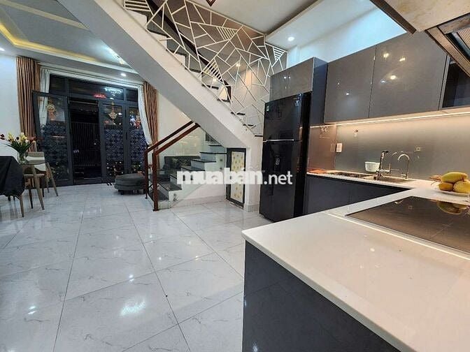 Nhà đẹp 2 tầng 3pn nội thất vào ở Thanh Khê