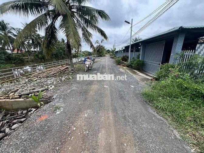 950m Full Thổ Cư,View Kênh đường 8m giá rẽ