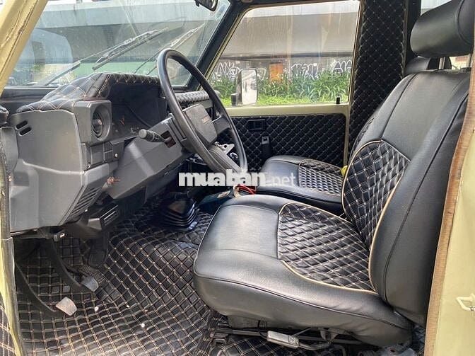 Toyota Land Cruiser BJ70 4.0 MT 1989