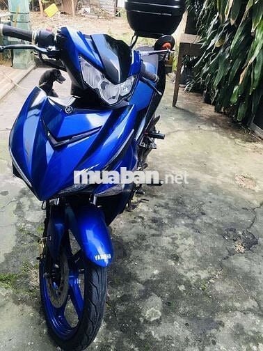 Xe máy Yamaha Exciter côn tay màu xanh dương