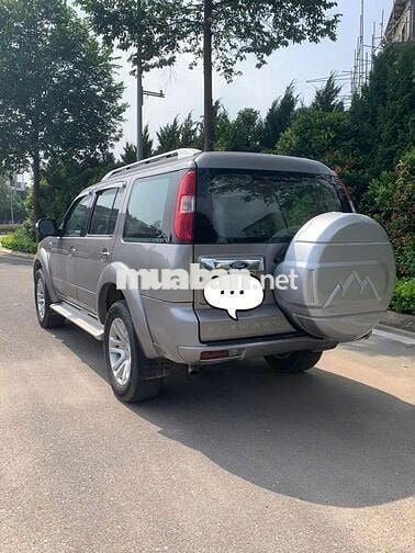 Ford Everest 2015 số sàn màu xám