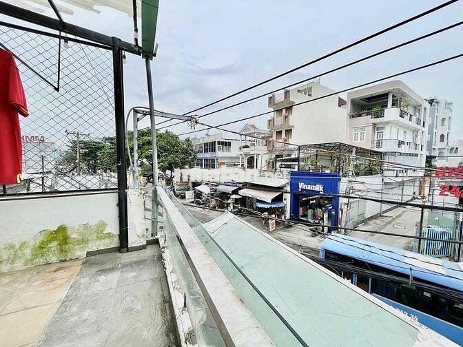 CHO THUÊ CĂN HỘ 2 PHÒNG NGỦ BAN CÔNG ĐẦY ĐỦ NỘI THẤT