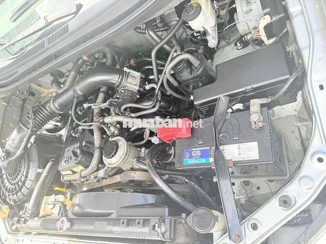 Toyota Innova 2012 E