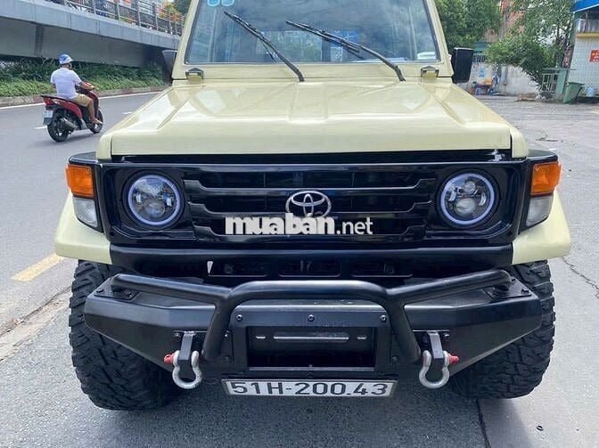 Toyota Land Cruiser BJ70 4.0 MT 1989