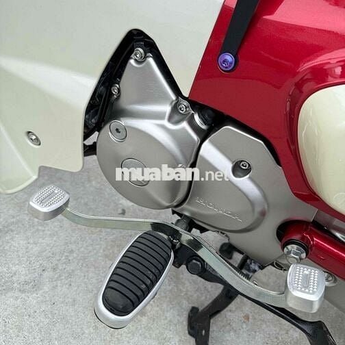 SuperCub125 sx2020 màu đỏ máy lớn