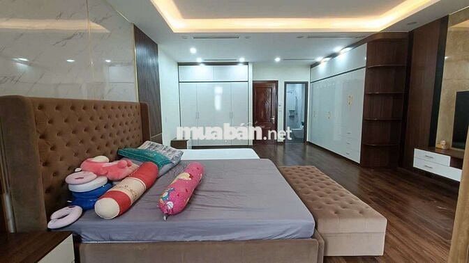 Cho thuê căn shophouse full nội thất thang máy san hô Vinhomes Gia Lâm