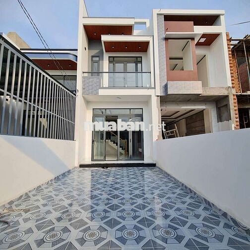 🏡 BÁN NHÀ ĐANG XÂY THEO MẪU – SỔ RIÊNG THỔ CƯ 100%
💰 trả trước 500tr