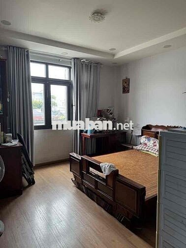 Nhà BTCT 4Tầng sân vườn, HXH Bùi Quang Là, Phường 12, Gò Vấp, DT 122M2