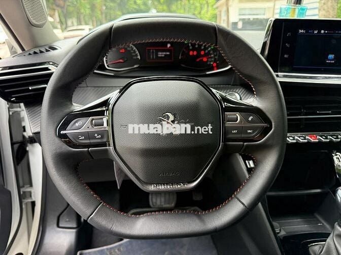 Peugeot 2008 sx 2023 Active 1.2 AT - 14,000 km.