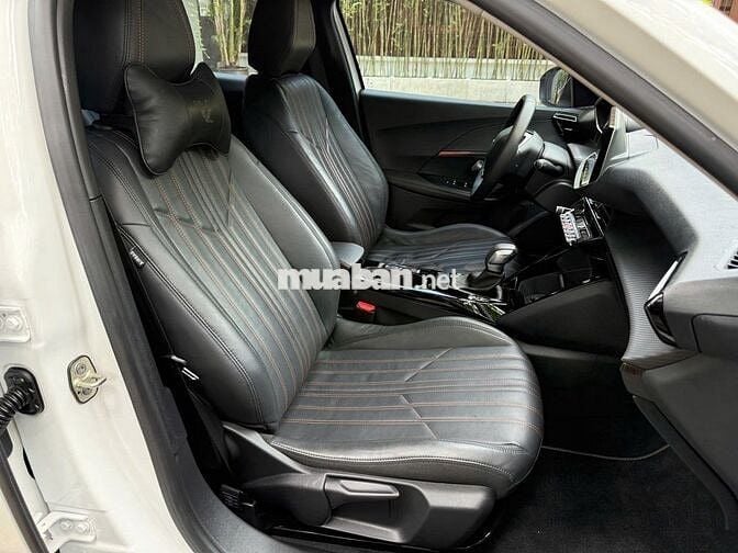 Peugeot 2008 sx 2023 Active 1.2 AT - 14,000 km.