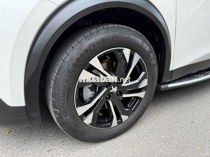 Peugeot 2008 sx 2023 Active 1.2 AT - 14,000 km.