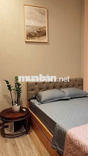 Cho thuê phòng nhỏ có đầy đủ bếp, phòng khách, điều hoà, máy chiếu,...