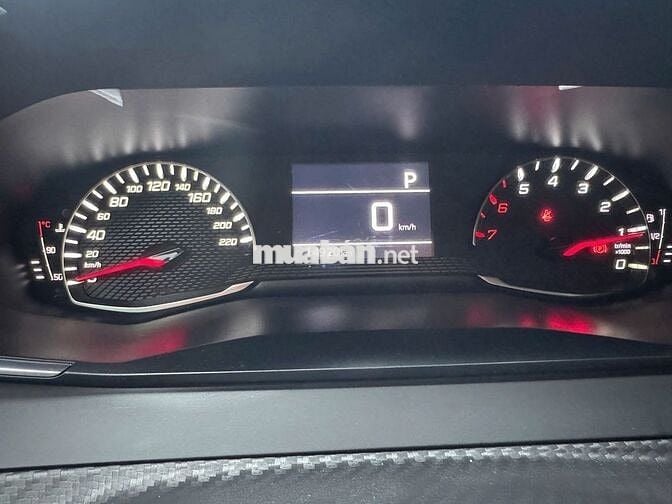 Peugeot 2008 sx 2023 Active 1.2 AT - 14,000 km.