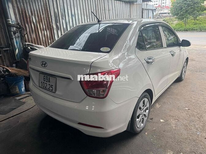 Hyundai Grand i10 2016 gia đình