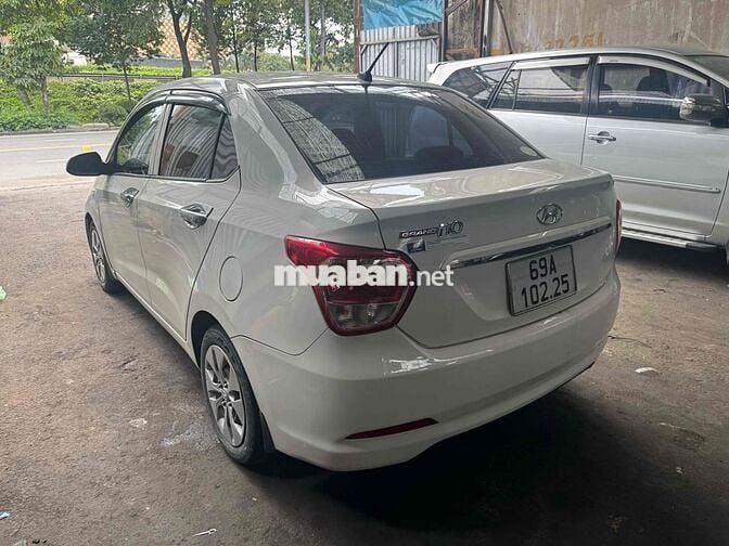 Hyundai Grand i10 2016 gia đình