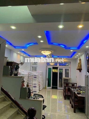Cần cho thuê nhà xưởng P ĐHT Q12.DT 6,3*30 .1 trệt 1 lầu 2PN 2wS