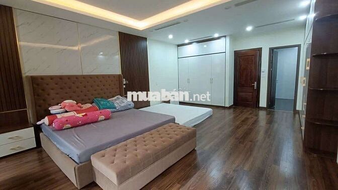 Cho thuê căn shophouse full nội thất thang máy san hô Vinhomes Gia Lâm