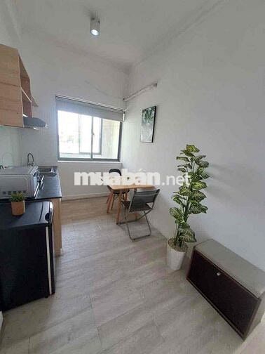 CHUYỂN CÔNG TÁC PASS GẤP 1PN BAN CÔNG FULL NT THANG MÁY BẢO VỆ 24/7