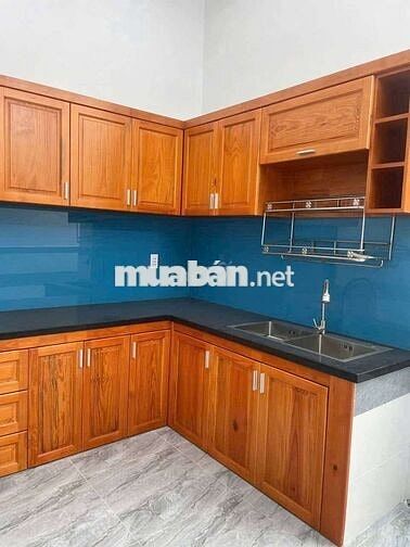 Bán nhà cấp 4mới toanh 2pn hẻm xe hơi. gần cty ht giá 3tỷ850 tr còn tl