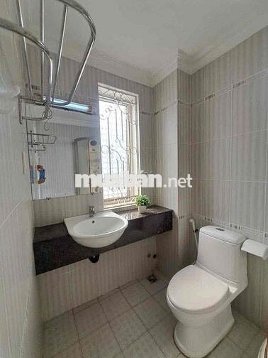 CHUYỂN CÔNG TÁC PASS GẤP 1PN BAN CÔNG FULL NT THANG MÁY BẢO VỆ 24/7