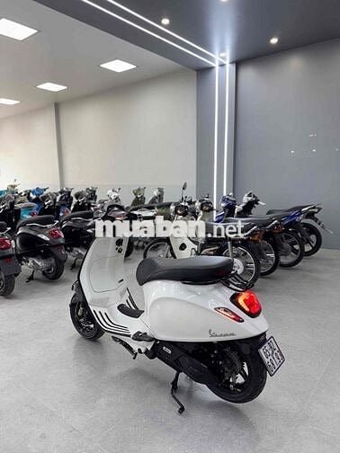 Vespa Sprint 125Abs 2020 xe đẹp nhiều đồ chơi sẵn
