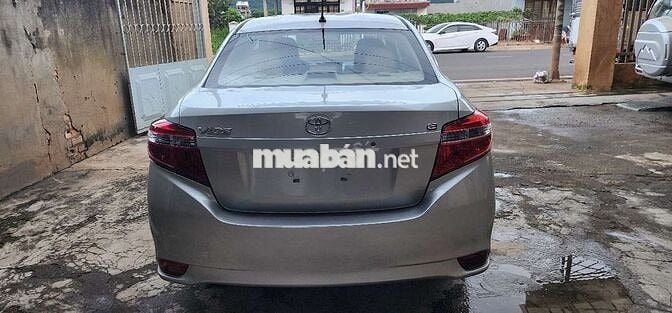 Toyota Vios E 2017 số sàn màu bạc.xe 0k