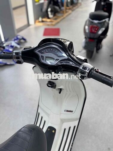 Vespa Sprint 125Abs 2020 xe đẹp nhiều đồ chơi sẵn