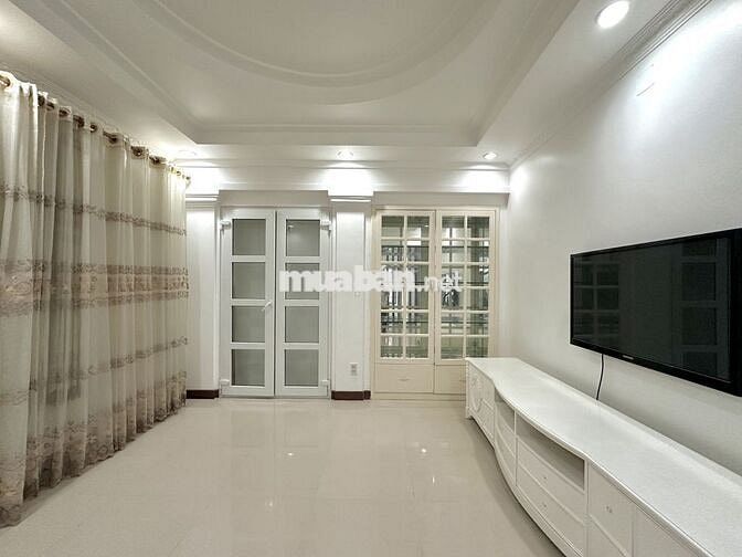 Mặt tiền Nguyễn Gia Trí, ( D2), Bình Thạnh, 4.1m x 20m ,  5 Tầng