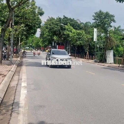 Cực phẩm Văn Quán -Dân xây 42m- Mặt ngõ thông - Oto tránh 20m -10,8 tỷ
