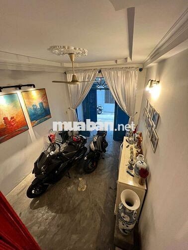 NHÀ ĐẸP KIẾN TRÚC CHÂU ÂU, 4 TẦNG LẦU BTCT, VỊ TRÍ ĐẸP -  P10 Q10