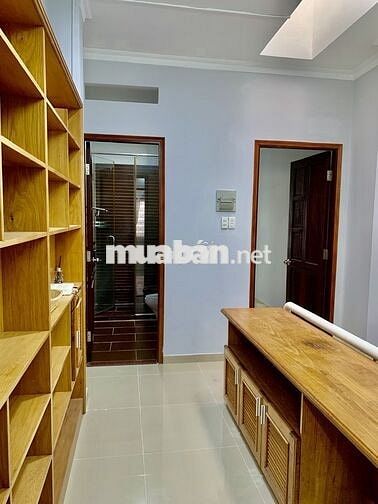Nhà Nguyên Căn Sẵn Nội Thất Đường Điện Biên Phủ - 2PN 2WC - 3x20m