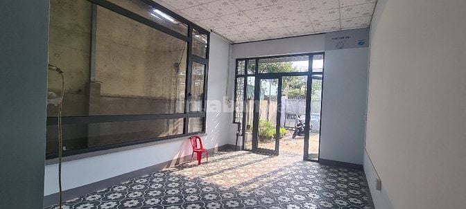 Cho thuê nhà hoàn thiện, mặt tiền đường liên tỉnh.