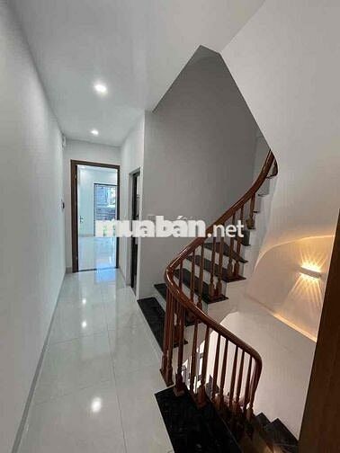 10M OTO TẢI TRÁNH-ĐAN KHÊ-THOÁNG ĐẸP