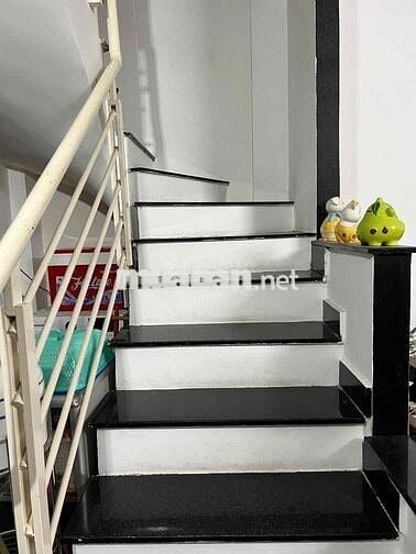 CHỦ CẦN BÁN GẤP NHÀ GẦN TRƯỜNG ĐH SƯ PHẠM KỸ THUẬT