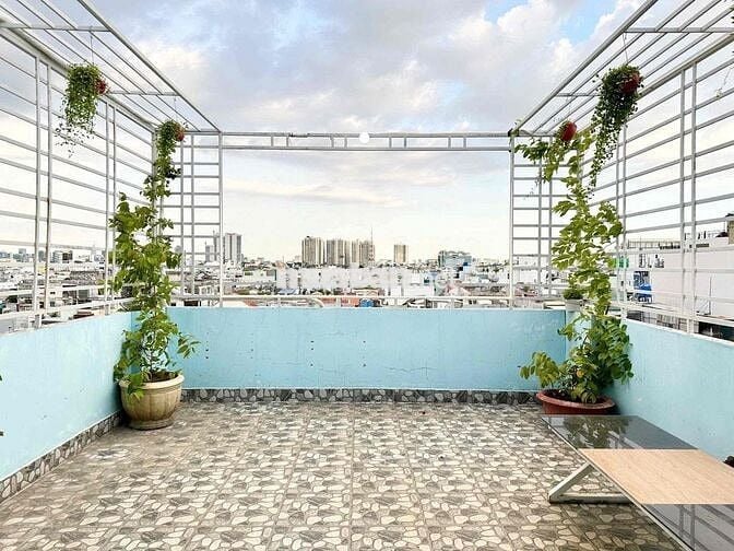 TRỐNG SẴN CĂN PENHOUSE 50m2 SÂN VƯỜN - QUẬN 10
