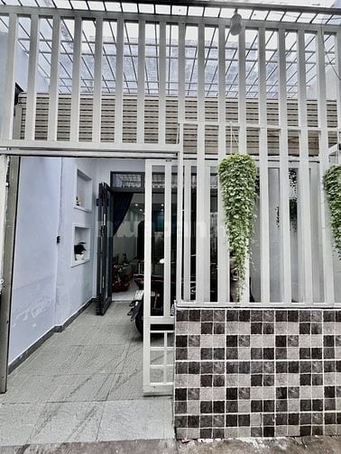 BÁN NHÀ LÊ VĂN KHƯƠNG– 55M² TRỆT LỬNG 3 PHÒNG NGỦ, CÁCH XE HƠI 20M 