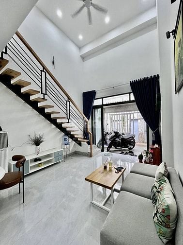 BÁN NHÀ LÊ VĂN KHƯƠNG– 55M² TRỆT LỬNG 3 PHÒNG NGỦ, CÁCH XE HƠI 20M 