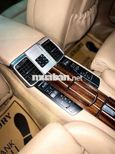 Porsche Panamera Model 2016 3.6 V6 - 48000 km