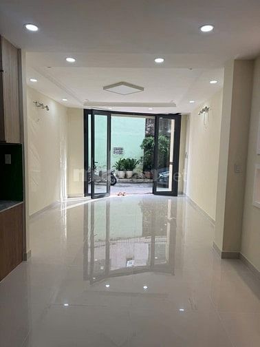 BÁN CĂN NHÀ MỚI VỊ TRÍ ĐẸP - HẺM XE HƠI TỚI CỬA 