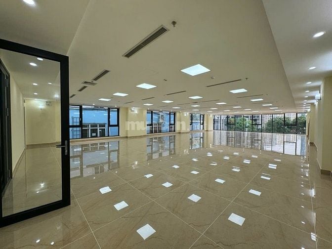 Phú Minh Group cho thuê mặt bằng kinh doanh tầng 1,2,3 mặt phố Hoàng N