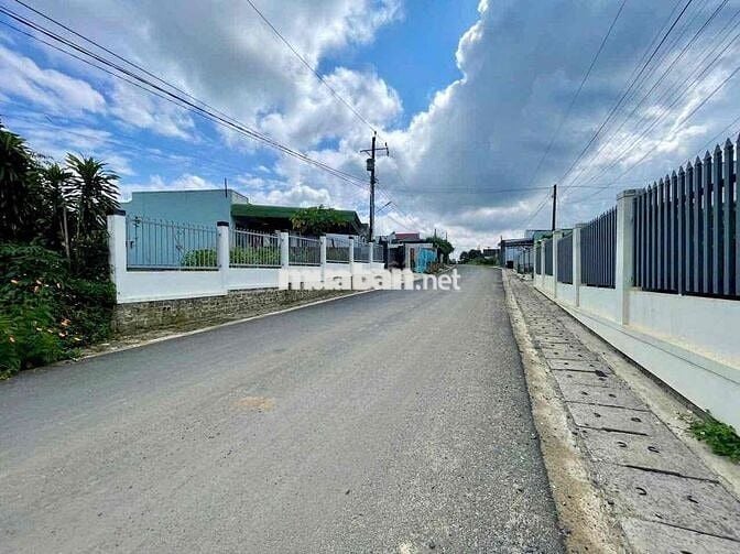 Gia Đình đi định cư bán gấp lô 200m2 gần Hồ Tâm Châu view xịn xò