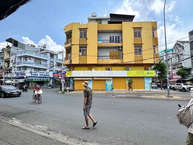 NHÀ NÁT. NGAY MẶT TIỀN NGUYỄN SỸ SÁCH. 95M2 NGANG GẦN 5M. CHỈ 8,X TỶ