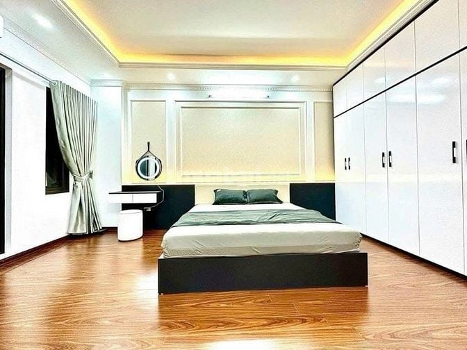 Bán nhà Mặt Phố Thượng Đình, 7T Thang Máy, KD, 38m2, MT 3.6m, 22 Tỷ.