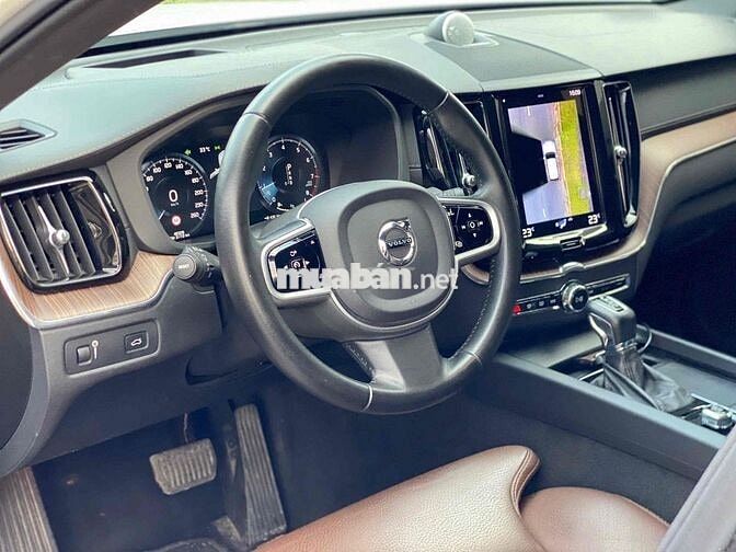 Volvo XC60 2021 T6 AWD Inscription - 71000 km