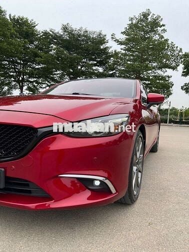 Mazda 6 2019 bản 2.0 Preminium Đỏ ruby xe rất mới
