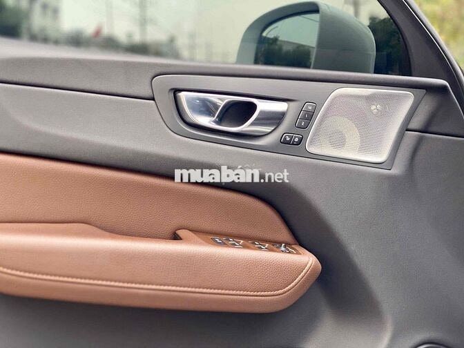 Volvo XC60 2021 T6 AWD Inscription - 71000 km