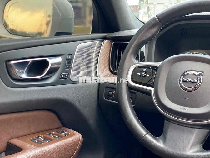 Volvo XC60 2021 T6 AWD Inscription - 71000 km