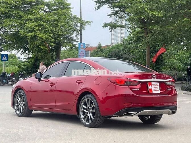 Mazda 6 2019 bản 2.0 Preminium Đỏ ruby xe rất mới