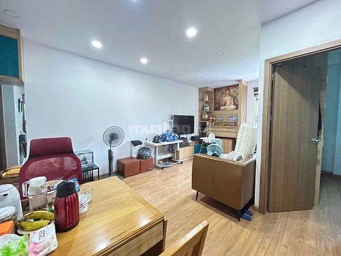 CC 52 P5 Q8 Căn góc 2PN 64m2 thang máy, tặng Nội thất, sổ sẵn cc liền